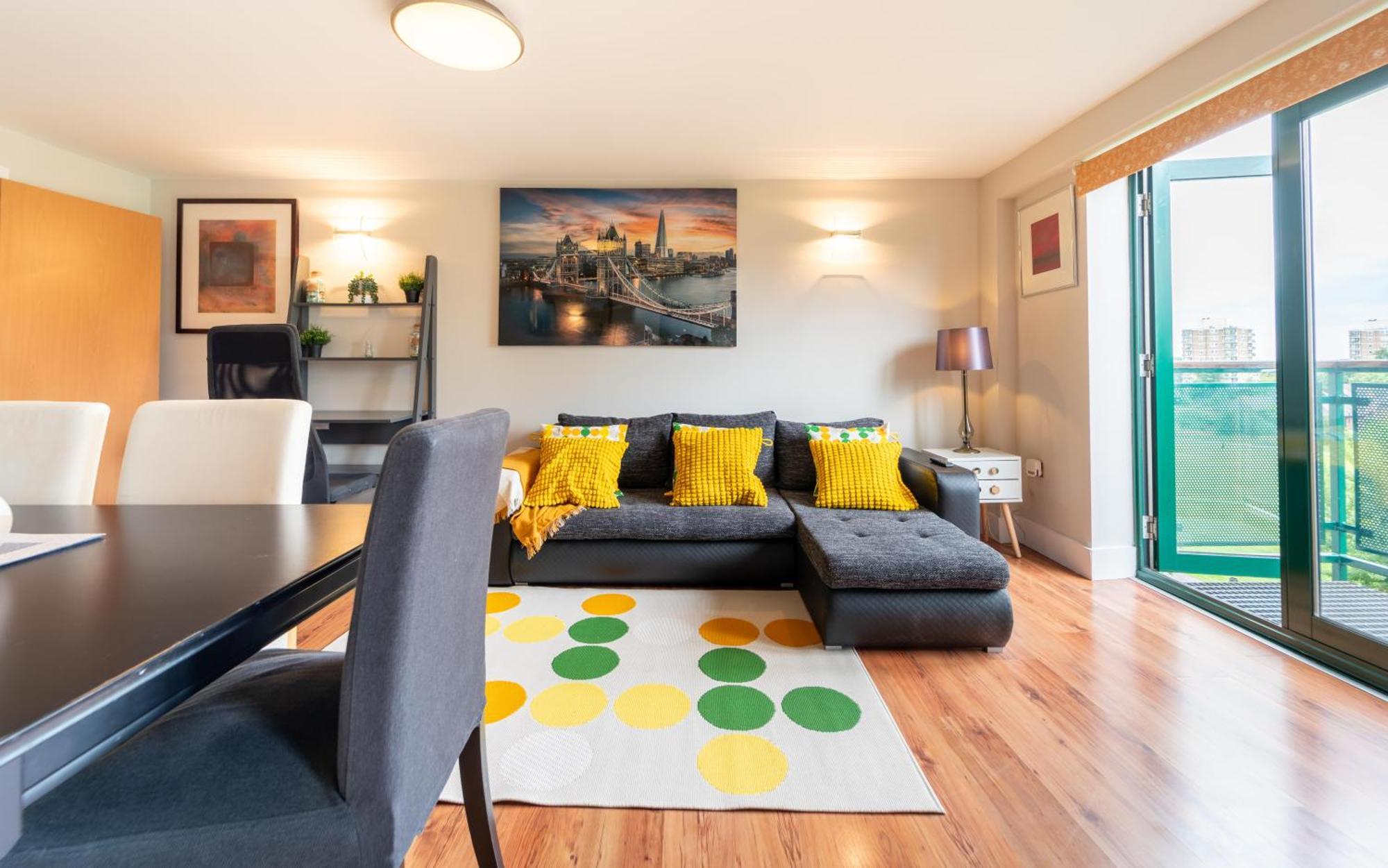 Luxury Docklands 2bed Apt- Close To Excel- Canary Wharf- Airport - 02 Arena- Free Parking- Ps 4 Апартаменты