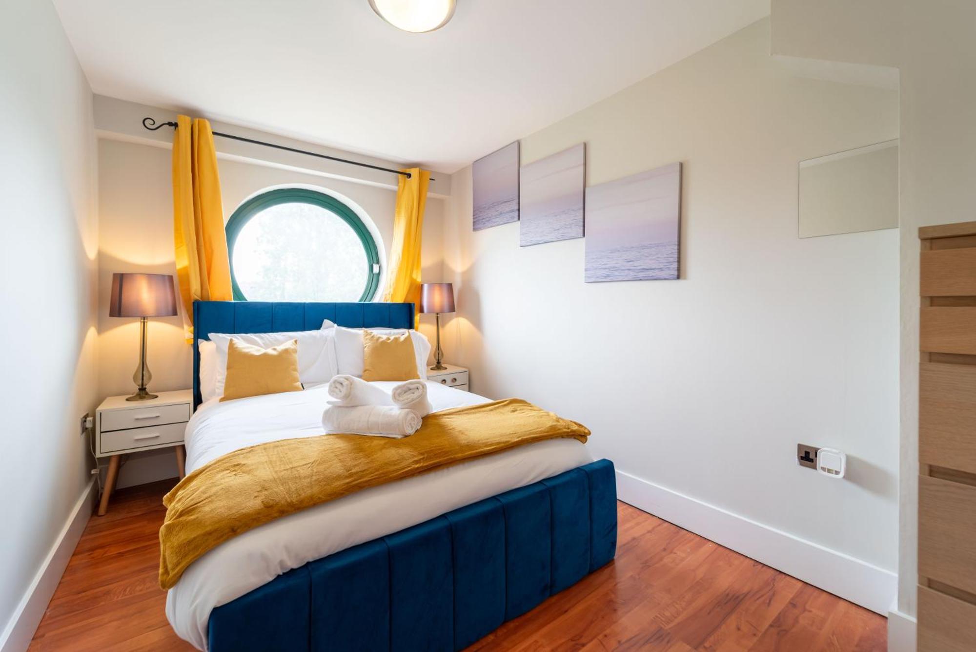 Luxury Docklands 2bed Apt- Close To Excel- Canary Wharf- Airport - 02 Arena- Free Parking- Ps 4 Лондон