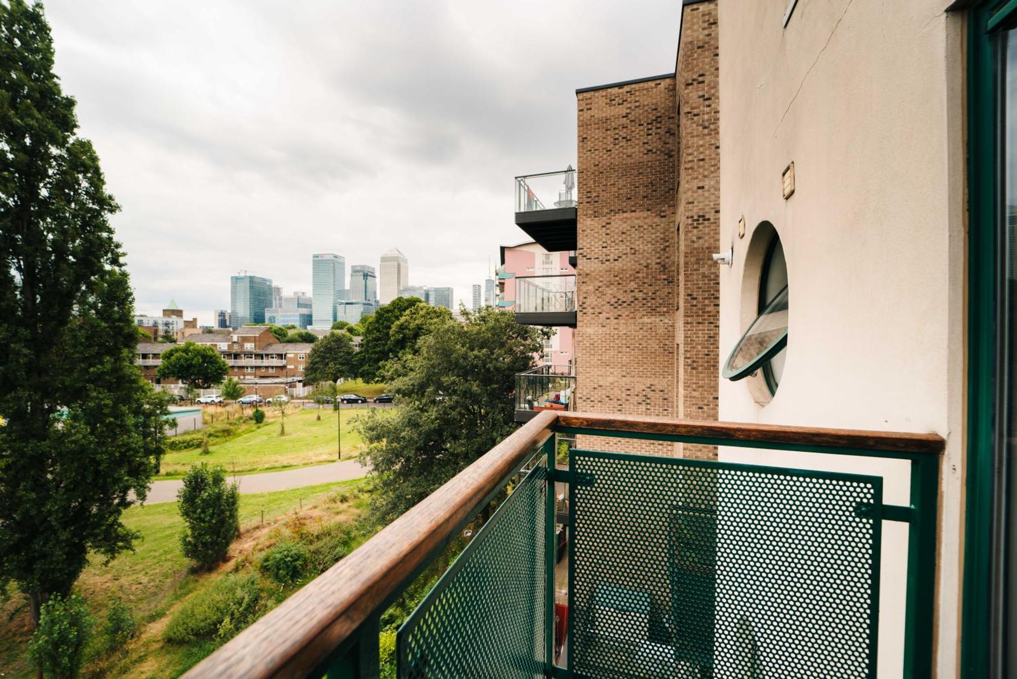 Luxury Docklands 2bed Apt- Close To Excel- Canary Wharf- Airport - 02 Arena- Free Parking- Ps 4 Апартаменты *
