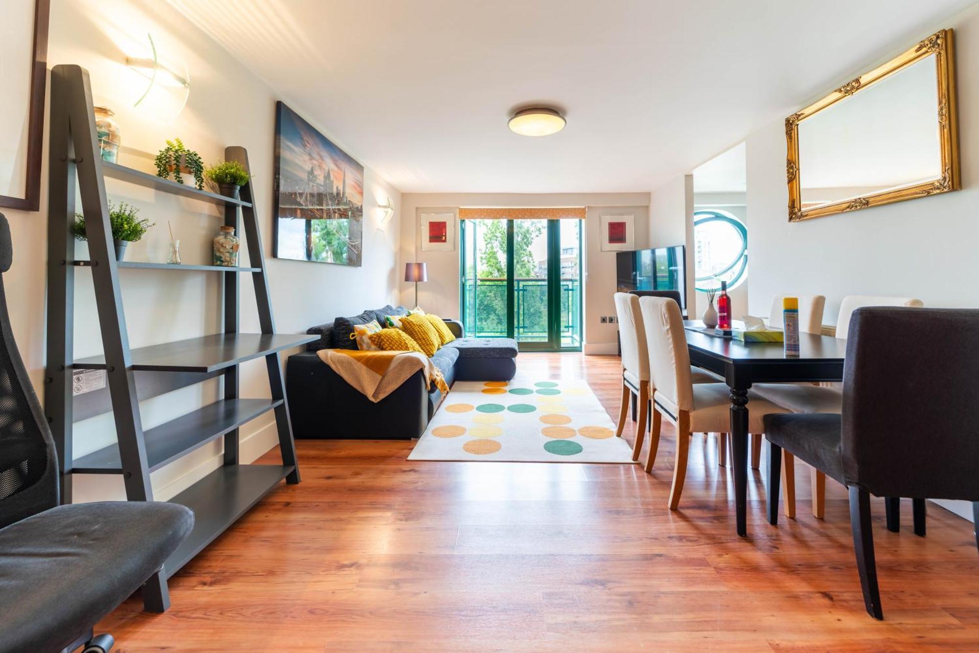 Luxury Docklands 2bed Apt- Close To Excel- Canary Wharf- Airport - 02 Arena- Free Parking- Ps 4 Лондон