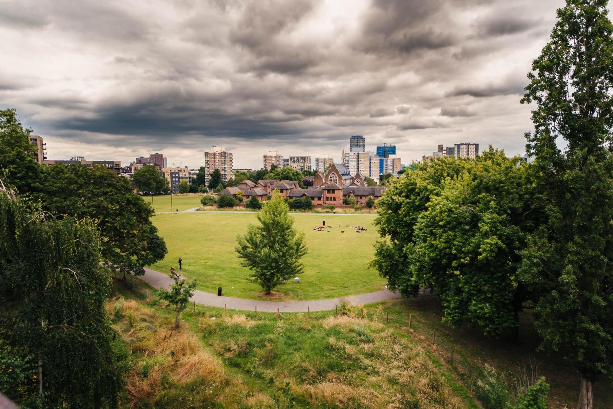 Апартаменты Luxury Docklands 2bed Apt- Close To Excel- Canary Wharf- Airport - 02 Arena- Free Parking- Ps 4 *
